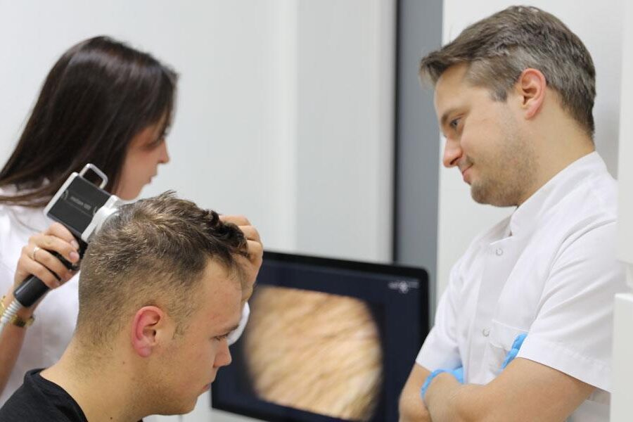 badanie trichoskopem