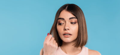 cienkie wlosy u kobiety