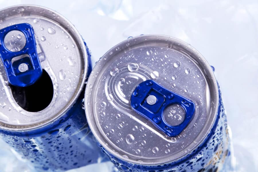 napoje energetyczne wplyw na wypadanie wlosow