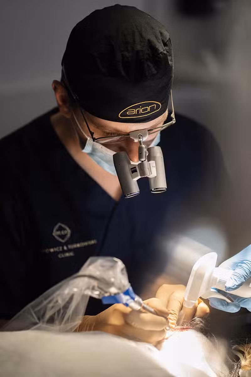 piotr turkowski podczas transplantacji